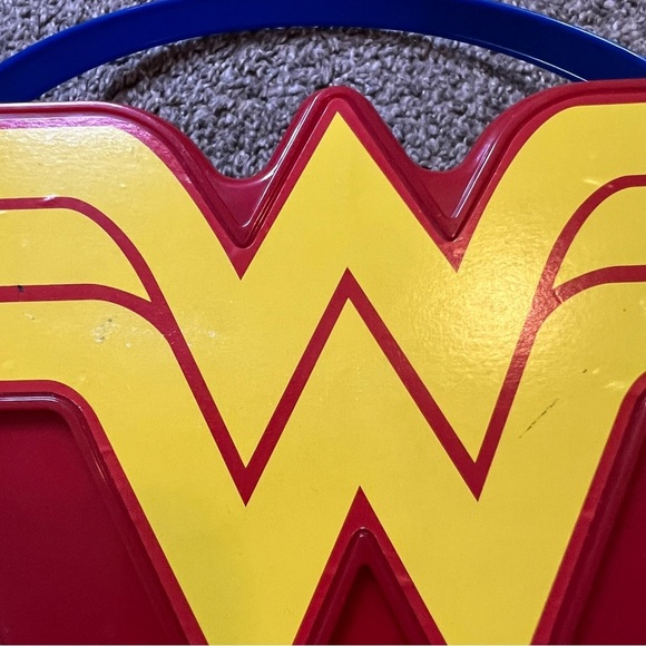 Wonder Woman Figural Pail - Picture 2 of 5
